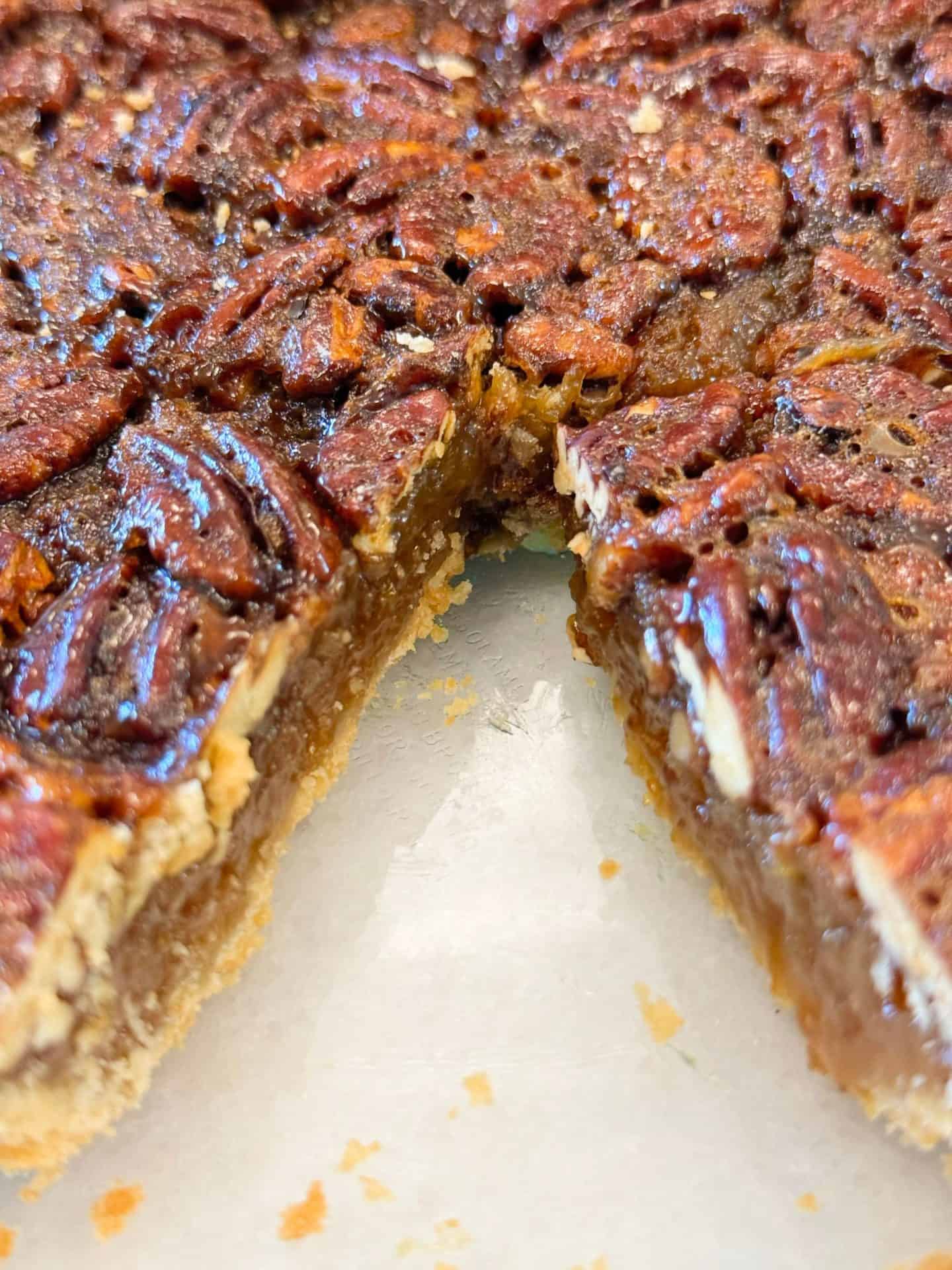 How to prevent pecan pie crust from leaking